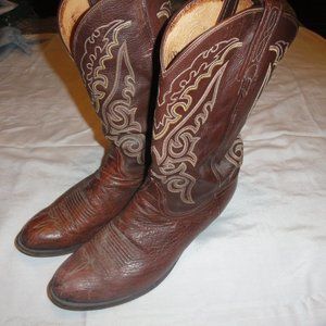 eee cowboy boots